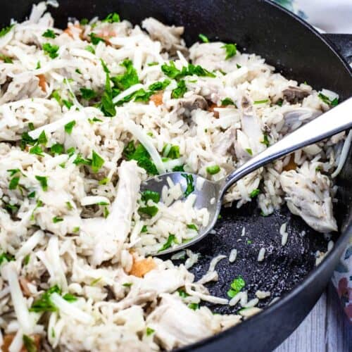 Chicken bog on a skillet.